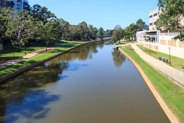 The canalised Parramatta river — Stockfoto