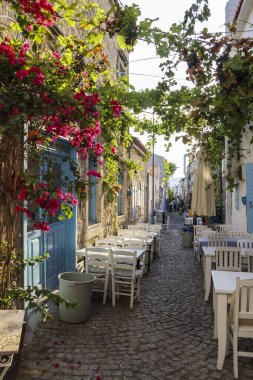 Alacati 'de dar bir sokak.