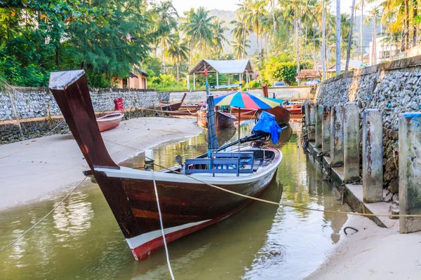 Long Tail Boats Moored Creek Bang Tao Beach Phuket Thailand — Stock Photo, Image