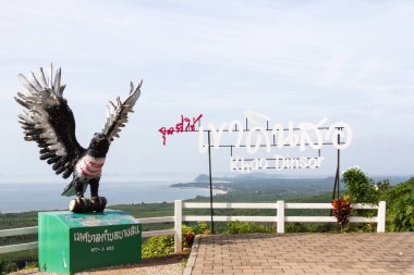 Kartal heykeli, Khao Dinsor (Kalem Tepesi), Pathio, Chumphon, Tayland