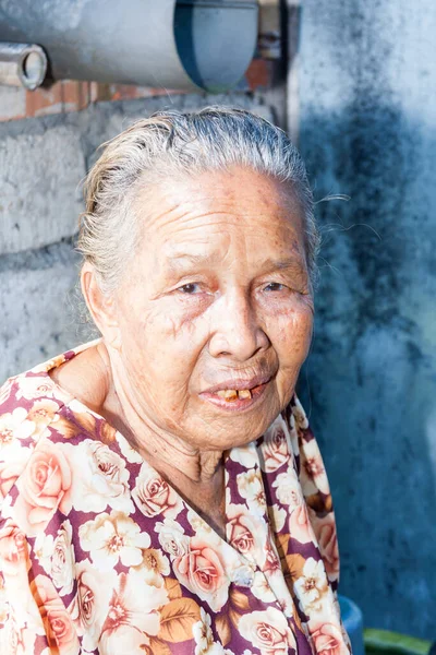Bali Indonesien Juli 2011 Porträt Einer Älteren Balinesin Die Meisten — Stockfoto