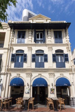 Singapur, 6 Nisan 3017, Harry 'nin Boat Quay' deki barı. Bar, şehrin dört bir yanında şubeleri olan bir kurum haline geldi..