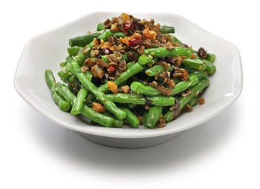 Sichuan kuru kızarmış yeşil fasulye