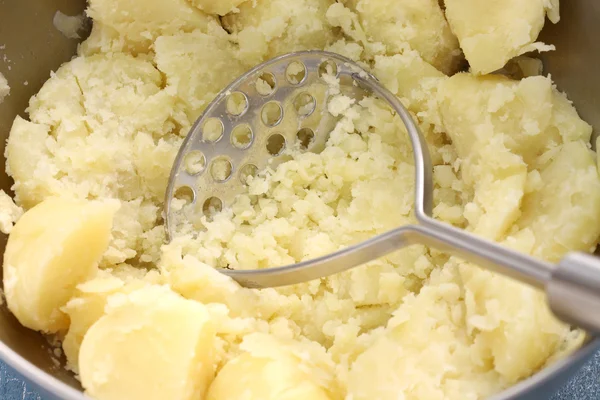 Fare purè di patate — Foto Stock