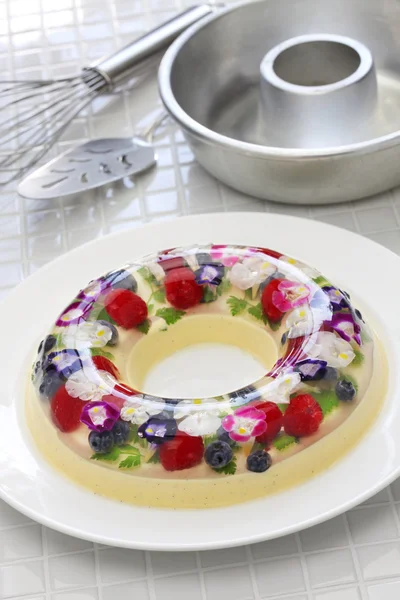 Christmas wreath bavarois, homemade jelly dessert — Stock Photo, Image