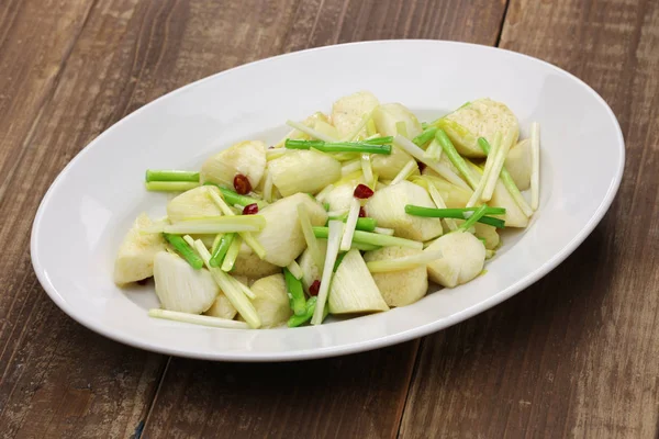 Roer Gebakken jiao bai (uitgebreide wilde rijst stam), chinese keuken — Stockfoto