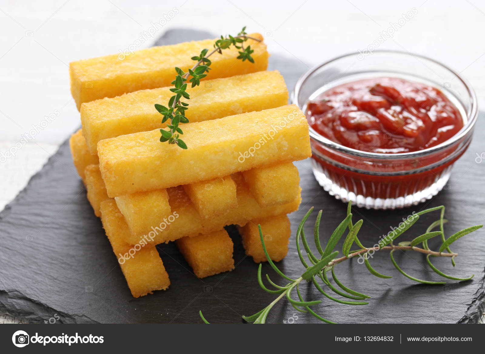 Domates ve Peynirli Polenta Domates ve Peynirli Polenta
