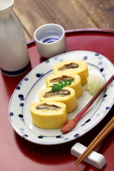 馬木、ウナギ巻きオムレツ、日本料理 — ストック写真