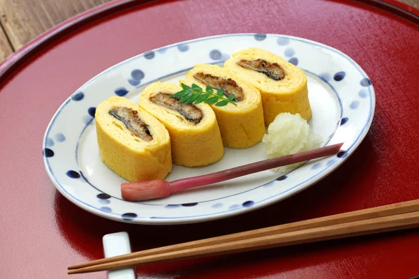 Umaki, úhoř japonský válcované omeletu, japonská kuchyně — Stock fotografie