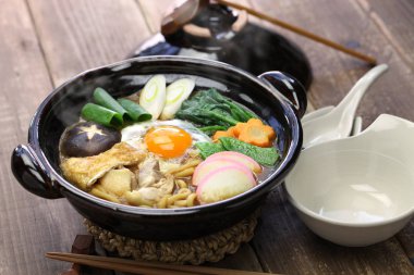 Miso nikomi udon erişte çorbası, Japon yemekleri