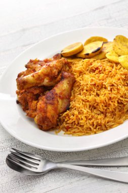 jollof pilav tavuk ve kızarmış muz, Batı Afrika mutfağı ile