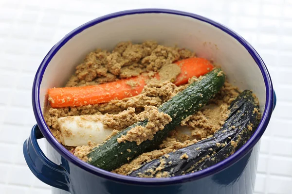 Gebakken tofu met saus dompelen — Stockfoto