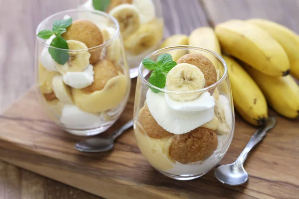 Hausgemachter Bananenpudding, südliche Nachspeise — Stockfoto