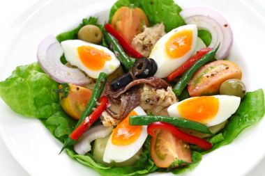 Tonbalıklı salata, Fransız mutfağı