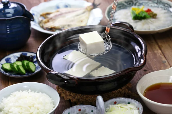 Yudofu, tofu bouilli, haricot caillé, cuisine japonaise — Photo