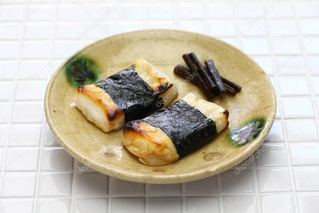 Isobeyaki, grilled japanese rice cake wrapped in nori — Stock Photo