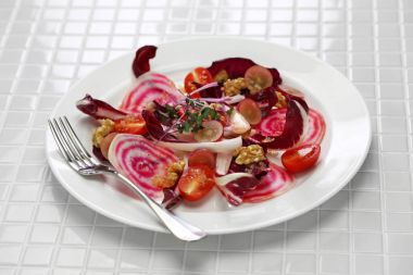 İtalyan salatası di radicchio rosso con rapa rossa, İtalyan mor salatası