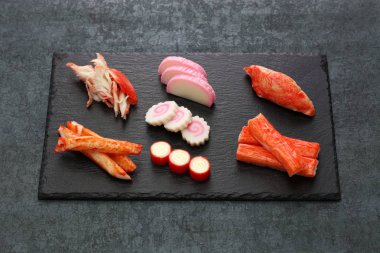 çeşitli surimi ürünleri, imitasyon yengeç sopa, Japon yemekleri
