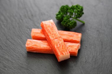 bir surimi ürünleri, imitasyon yengeç sopa, Japon yemekleri