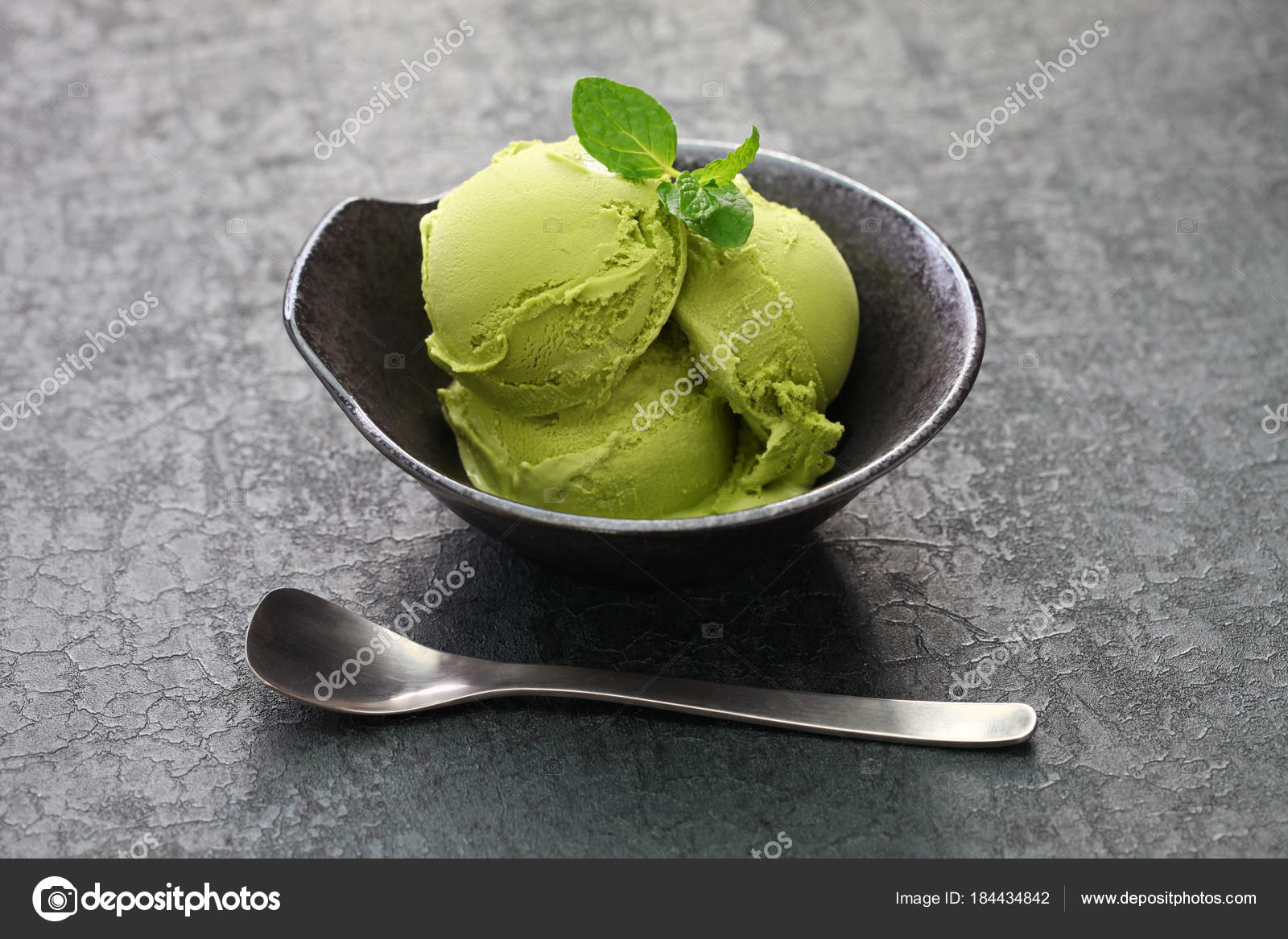 Homemade Matcha Green Tea Ice Cream Japanese Dessert — Stock Photo ...