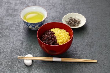 AWA zenzai, tatlı adzuki kırmızı fasulye ezmesi ile haşlanmış proso darı, Japon geleneksel tatlı