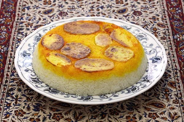 Картофель Тахдиг Иранское Рисовое Блюдо — стоковое фото