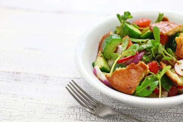 Salada Fattoush Com Sumac Pão Pita Cozinha Libanesa — Fotografia de Stock