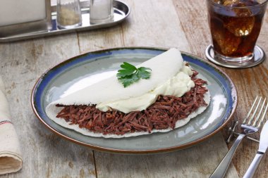 tapyoka krepi, carne seca, brezilya yemeği
