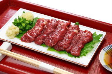 Basashi, Japon geleneksel mutfağı izole edilmiş.