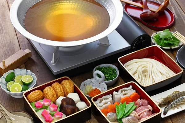 Japon Mutfağı Udon Suki Udon Erişteli Sıcak Tencere Taze Sebze — Stok fotoğraf