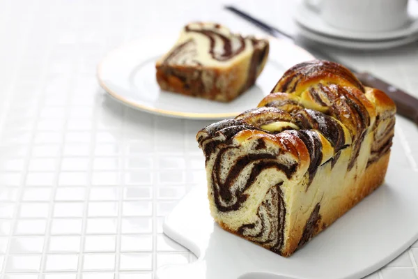 Zelfgemaakte Chocolade Babka Wervelbrioche Met Chocolade — Stockfoto