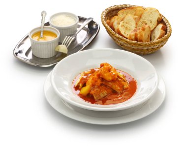 Bouillabaisse, soupe de poisson, Fransız Marsilya balık çorbası.