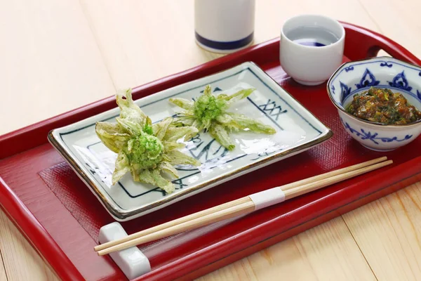 Japonês Butterbur Shoot Fuki Tou Tempura Cozinha Japonesa — Fotografia de Stock