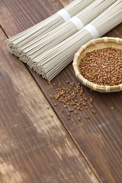 Soba Seca Agrupada Fideos Japoneses Trigo Sarraceno Semillas Trigo Sarraceno — Foto de Stock