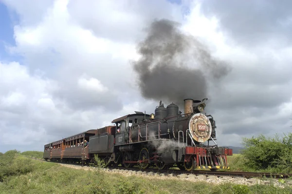 Vecchio Treno Vapore Uso Come Treno Turistico Nella Campagna Cuba — Foto Stock