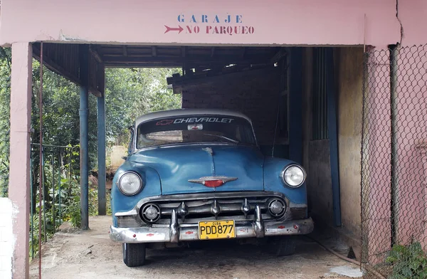 Antiguo coche americano — Foto de Stock