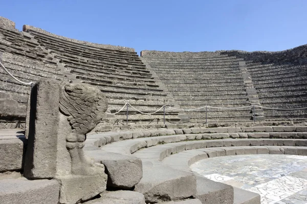 El pequeño teatro en Pompeya, Campania Italia —  Fotos de Stock