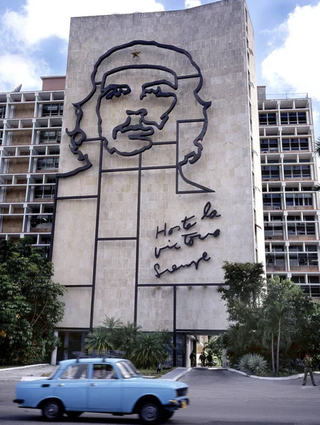Devrim Meydanı Plaza Revolucion Che Guevara Duvar Resmiyle Çişleri Bakanlığı — Stok fotoğraf