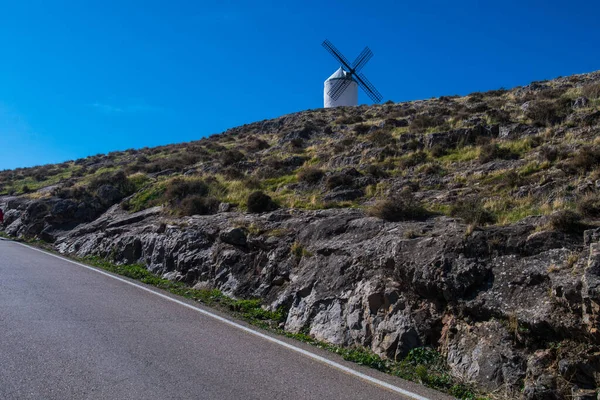 Geleneksel rüzgar gülü Consuegra, Toledo, Castilla La Mancha, İspanya