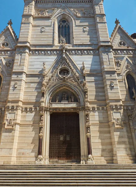 Cattedrale di Santa Maria Assunta, Duomo di Napoli. Napoli, Campania, Italia . — Foto Stock