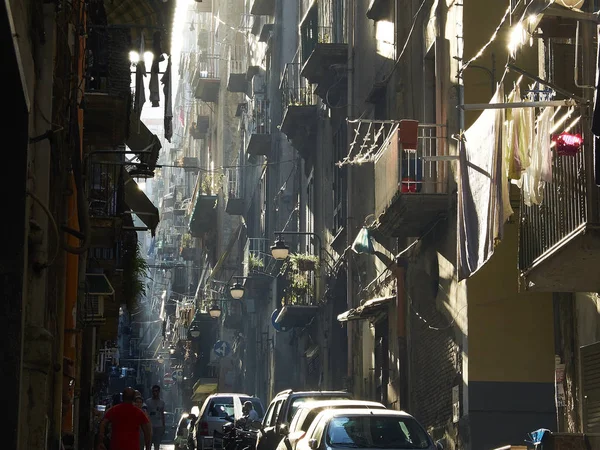 Street of Quartieri Spagnoli neighborhood of Naples, Campania, Italy. — Stock Photo, Image