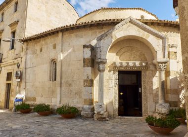 Tempio di San Giovanni al heykeltıraş Tapınağı Brindisi, İtalya.