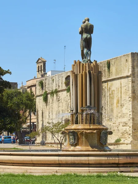 Fontana della Armonia fonte de Lecce. Puglia . — Fotografia de Stock