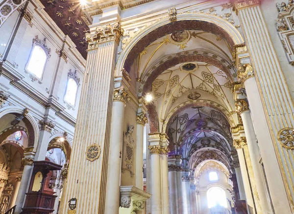 Cattedrale di Santa Maria Assunta catedral de Lecce. Puglia, Itália . — Fotografia de Stock