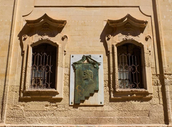 Palazzo Carafa Palace, Monastero dei Celestini monastery of Lecce. Апулия, Италия . — стоковое фото