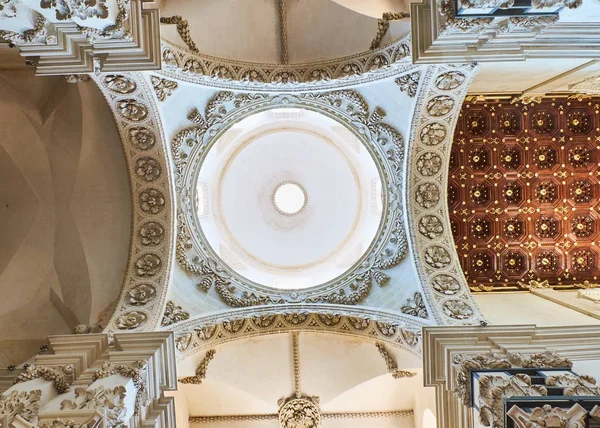 Basilica di Santa Croce, Lecce. Puglia, İtalya. — Stok fotoğraf