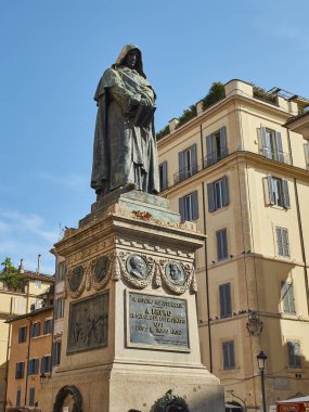 Campo de Fiori kare Giordano Bruno anıt. Roma.