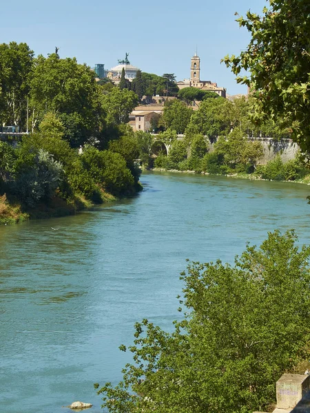 Rio Tibre de Roma. Lazio, Itália . — Fotografia de Stock