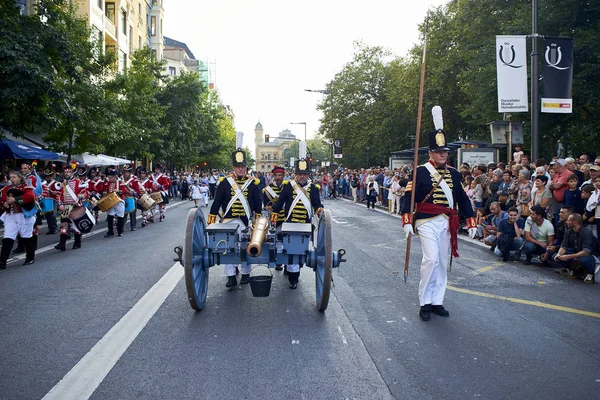 Soldiers stand in formation during Tamborrada of San Sebastian. Basque Country. — Stock Photo, Image