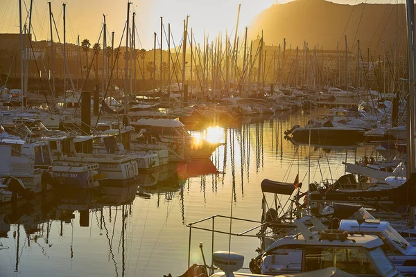 Port de plaisance, der Freizeithafen von hendaye, aquitaine, fr — Stockfoto